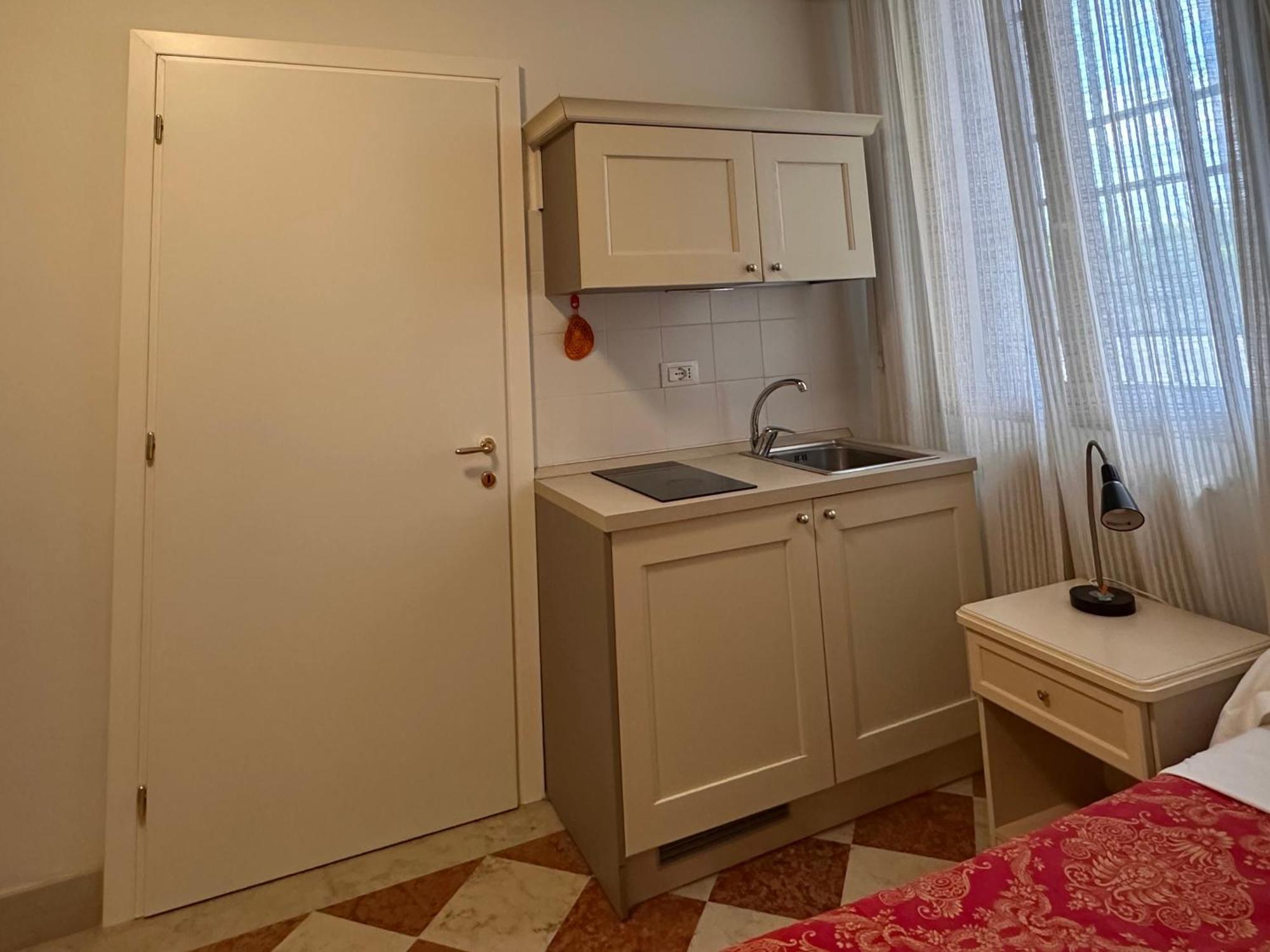 Hotel Collegio Amdg Venedig Zimmer foto